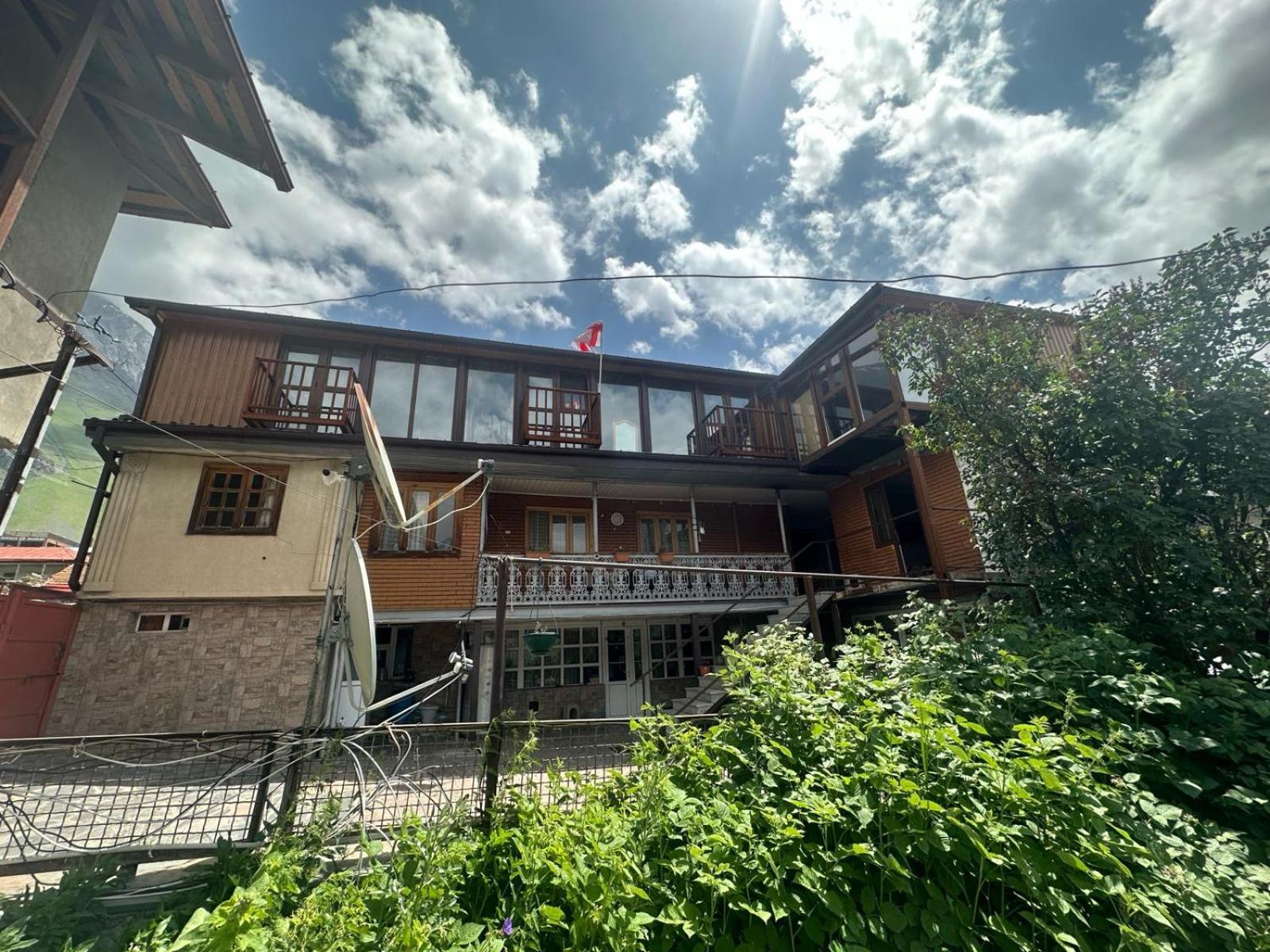 Archil&Nino Gigauri Guest House Kazbegi Exterior foto